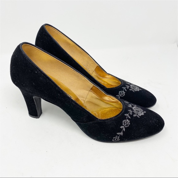 💋3/$20💋 VTG Hill & Dale Floral Embroidered Black Suede Pumps - Picture 1 of 10
